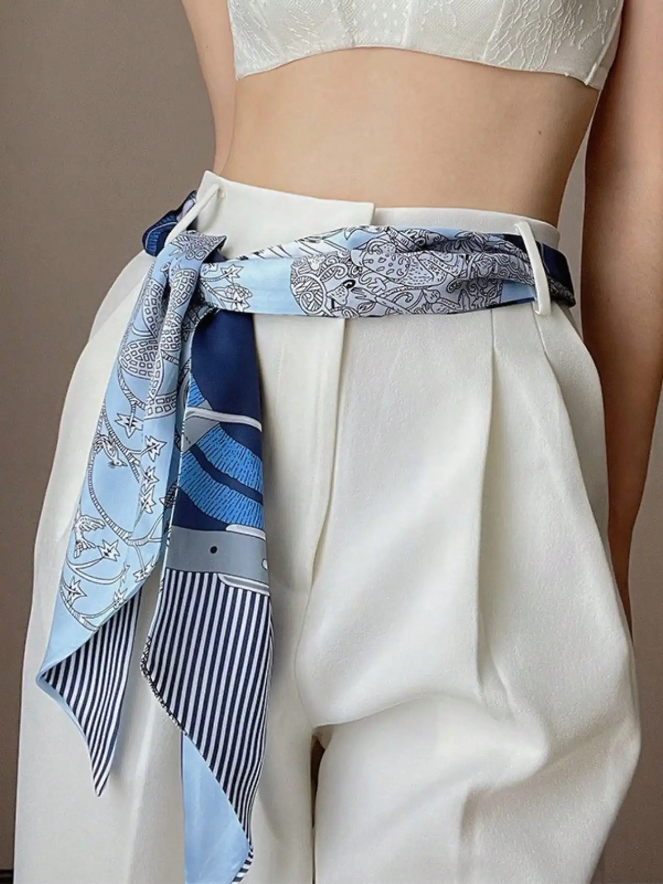 Écharpe carrée décontractée en - Silk Scarf Square avis et prix