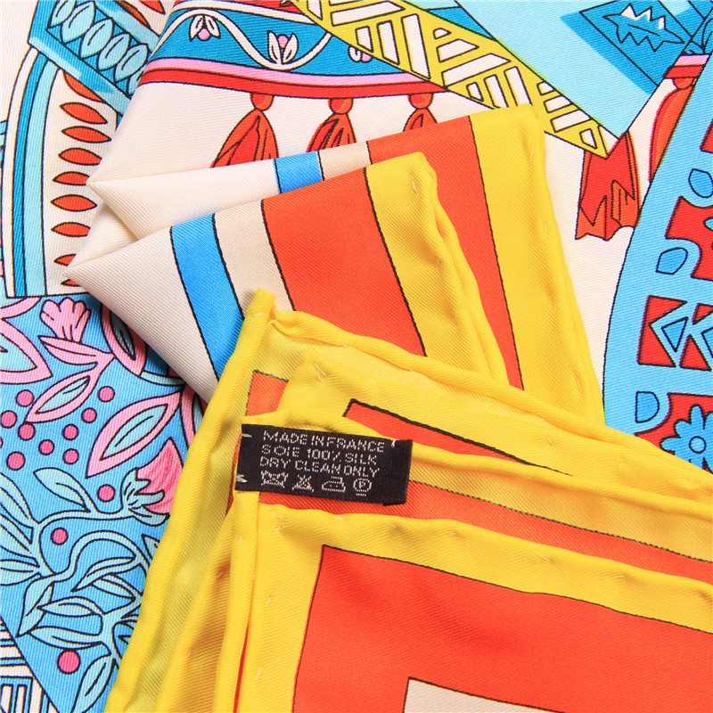 Écharpe en sergé roulée à la m - Silk Scarf Square avis et prix