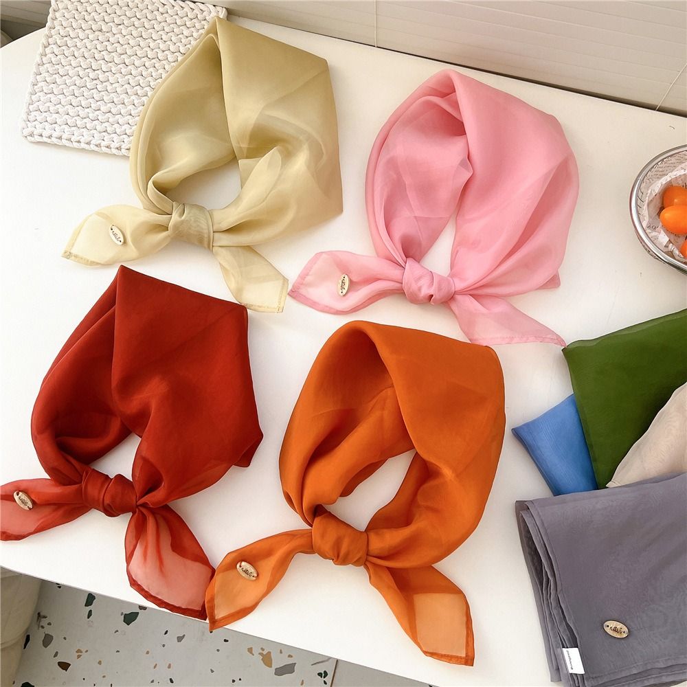 Foulard carré rétro uni en soi - Silk Scarf Square avis et prix
