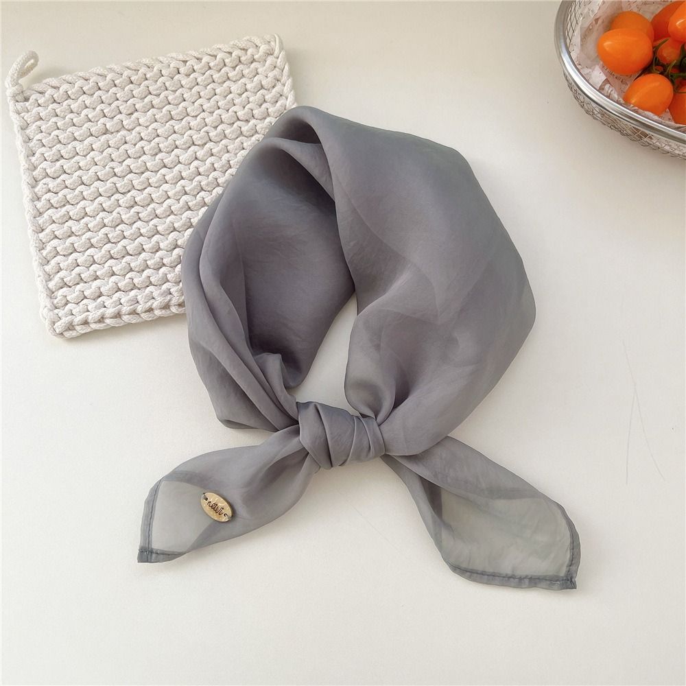 Foulard carré rétro uni en soi - Silk Scarf Square avis et prix