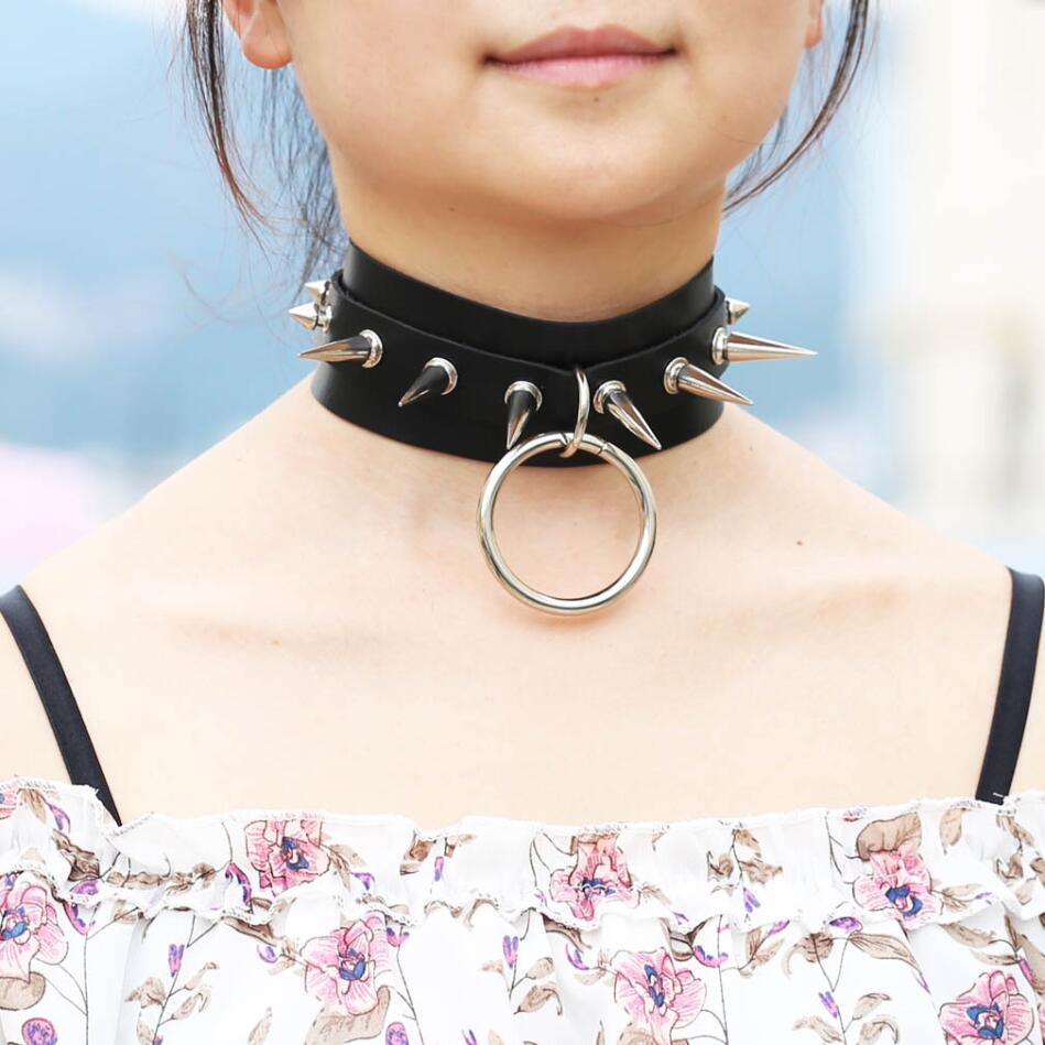 Tour de cou clouté à pointes l - Women'S Emo Accessories avis et prix